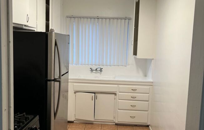 1 bed, 1 bath, 650 sqft, $1,995, Unit 13