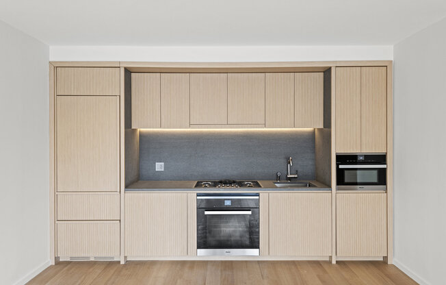 1 bed, 2.5 baths, 915 sqft, $13,000, Unit N7D
