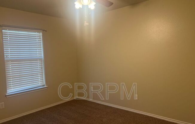 4 beds, 2 baths, 1,922 sqft, $1,875