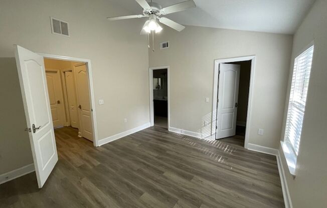 2 beds, 2.5 baths, $1,550, Unit Unit 16