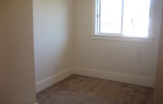 1 bed, 4 baths, 150 sqft, $750, Unit 2-E