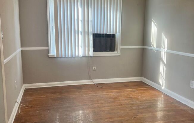 $1500 3BR 1BA East Baltimore row home!