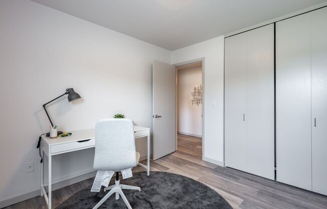 2 beds, 1 bath, $1,395, Unit 303