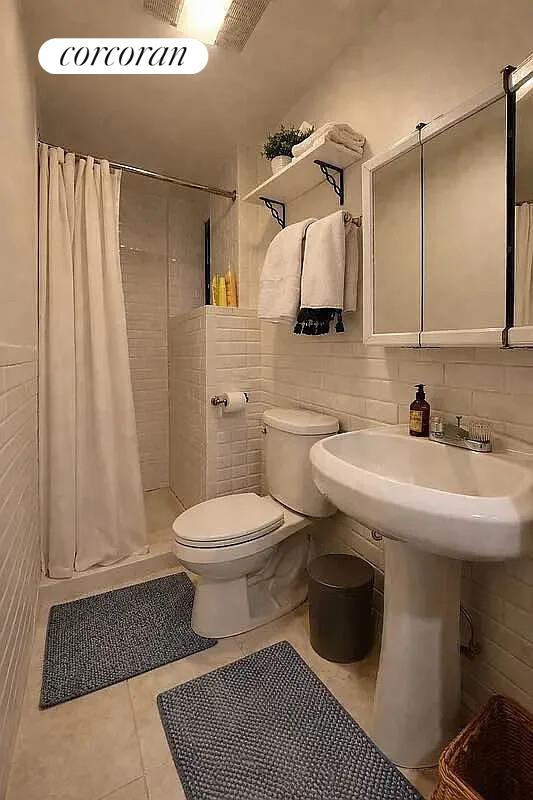 267 E 10 ST