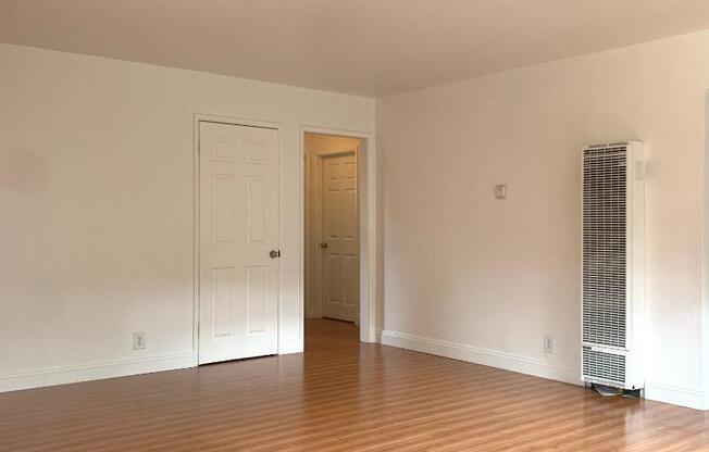 528 N FAIR OAKS AVE
