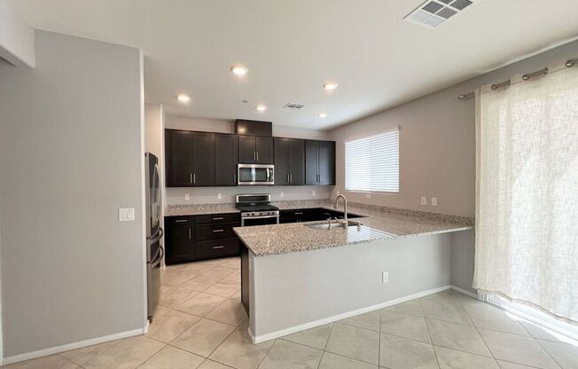 3145 UMBRIA HLS WALK
