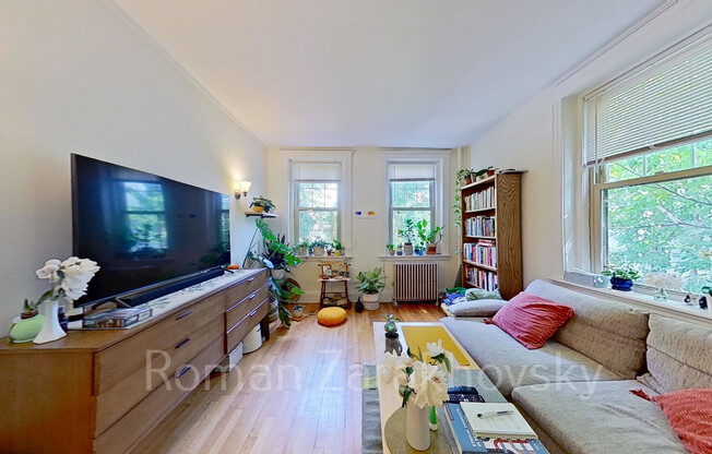 1852 COMMONWEALTH AVE