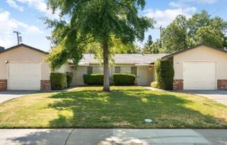 2 Bedroom  1 bath Duplex in Carmichael