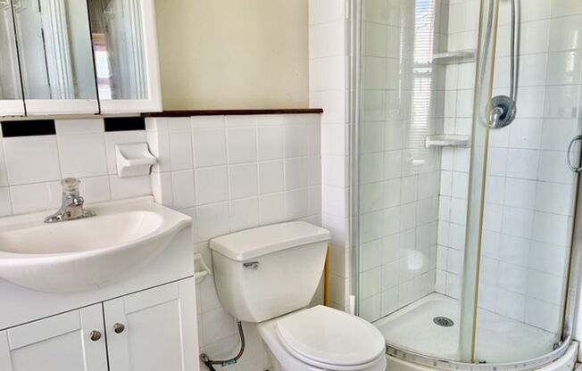 Charming Three-Story 5bd/3bth