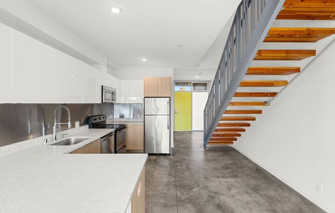 2 beds, 2 baths, 912 sqft, $2,895, Unit 309