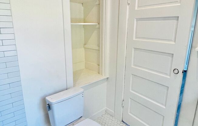 Studio, 1 bath, $1,995, Unit 1614 W Sunset Blvd #4