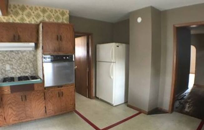 $1,675| 4Br 1Ba| 730 Market St| UWEC/CVTC Students, Available 06/02/25