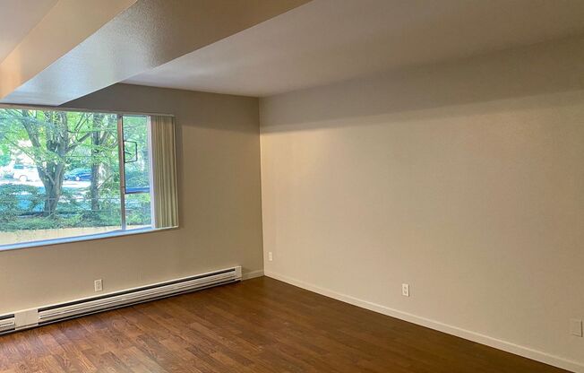 1 bed, 1 bath, 612 sqft, $1,450, Unit 301