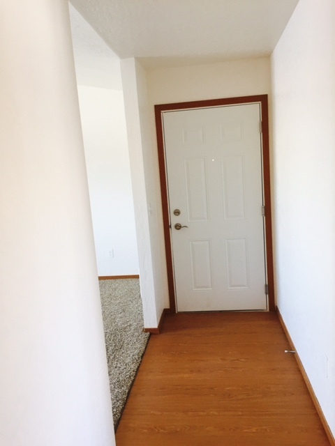 2 beds, 1 bath, 900 sqft, $1,295, Unit 103