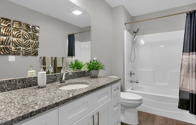 Apartment Bathroom in Mechanicsburg | Oakwood Hills Apartments