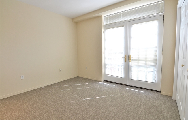 3 beds, 2.5 baths, 1,293 sqft, $6,150, Unit 519