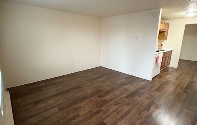 1 bed, 1 bath, 450 sqft, $1,195, Unit 214