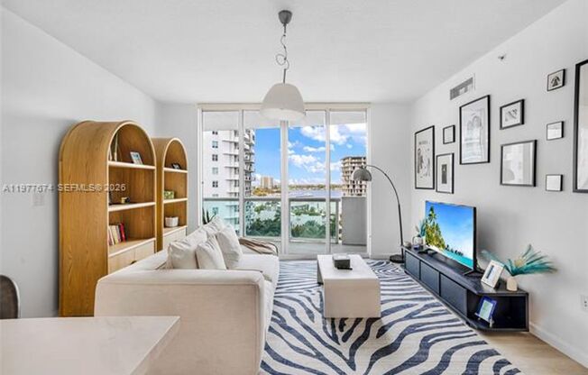 7910 Harbor Island Dr # 901 (A11977674)
