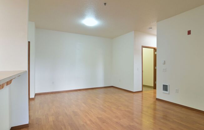 2 beds, 1 bath, $1,700, Unit 104