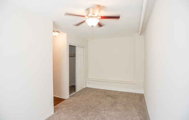 5214 South Woodlawn Ave.