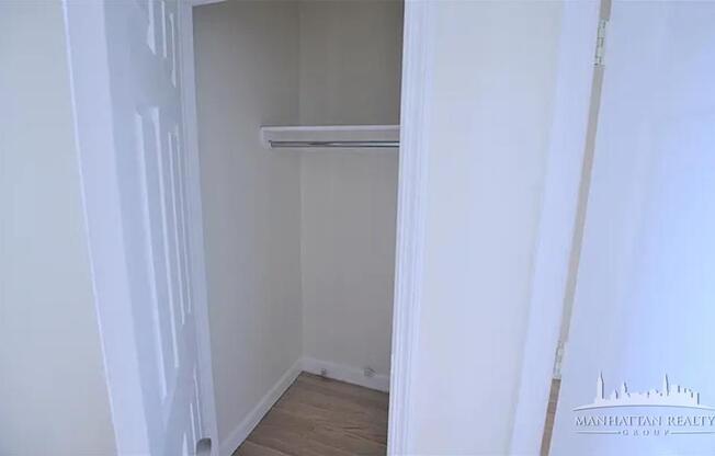 117 W 13th St