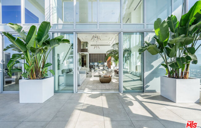 6 beds, 9.5 baths, 19,313 sqft, $80,000, Unit PH