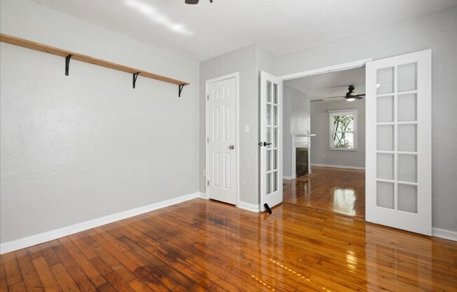 Charming 4-Bedroom Home in Victory Manor – Prime Savannah Location!