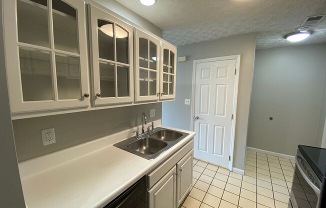 2 beds, 2.5 baths, 1,350 sqft, $1,695, Unit 23