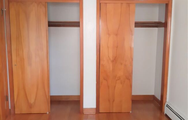 2 beds, 1 bath, 903 sqft, $1,290, Unit A-2