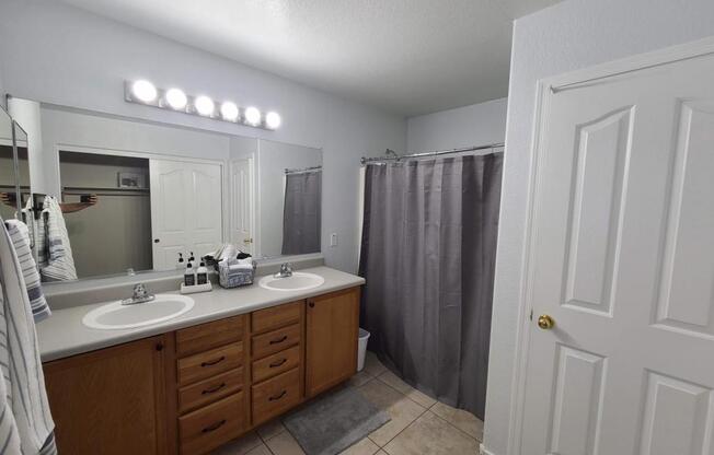 3 beds, 2 baths, 1,723 sqft, $10,500