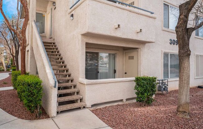 Cute downstairs condo unit with 2 bedrooms!