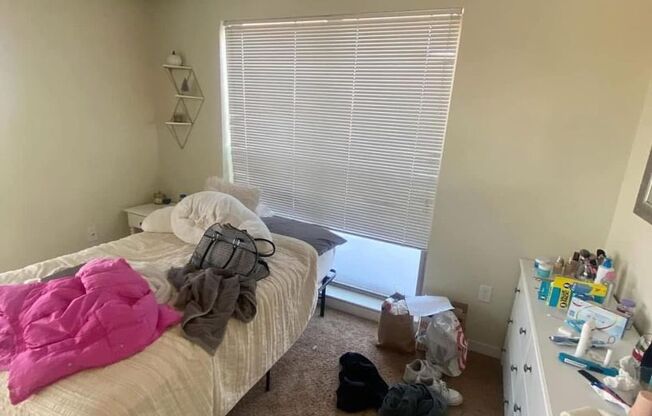 4 beds, 2 baths, $2,145, Unit 511