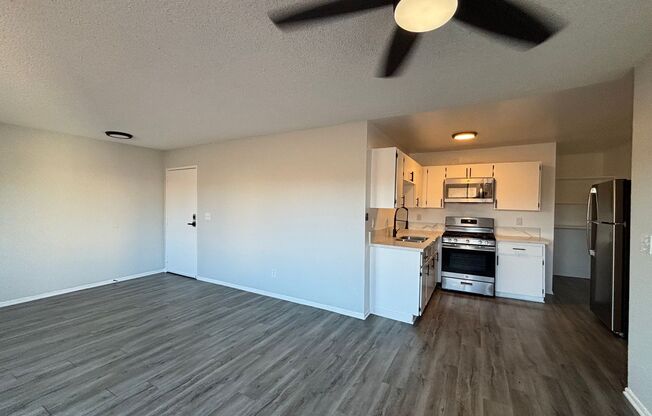 2 beds, 1.5 baths, 1,050 sqft, $2,048, Unit 305