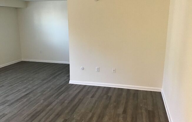 1 bed, 1 bath, 682 sqft, $1,230, Unit GL37006
