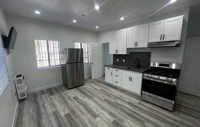 1 bed, 1 bath, 307 sqft, $1,495.83, Unit 15