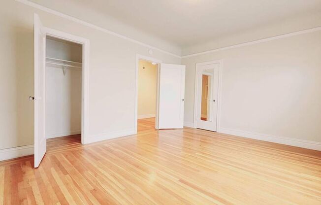 2 beds, 1 bath, $3,995, Unit 07