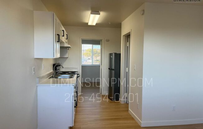 1 bed, 1 bath, 303 sqft, $795, Unit Unit 211