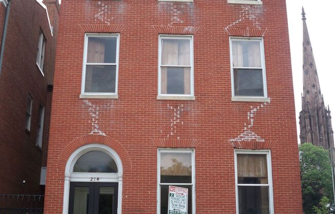 214 W Monument Street
