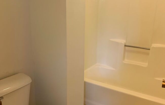 Studio, 1 bath, $845, Unit 286