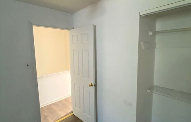 3 beds, 1 bath, 1,500 sqft, $1,800, Unit #2