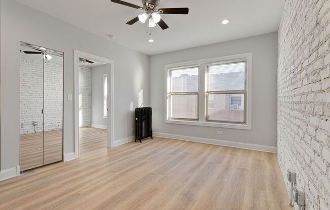 2 beds, 1 bath, 561 sqft, $2,100, Unit 1633-3L