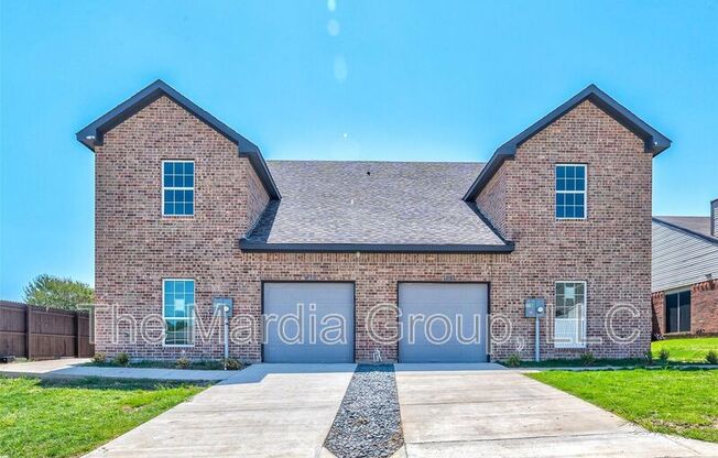 1114 WOBURN DR