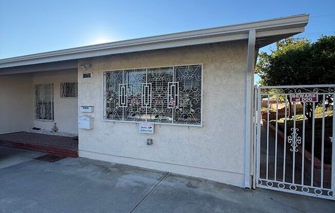 3 Bedroom 2 Bathroom Granada Hills Home (Main House) Great Location!