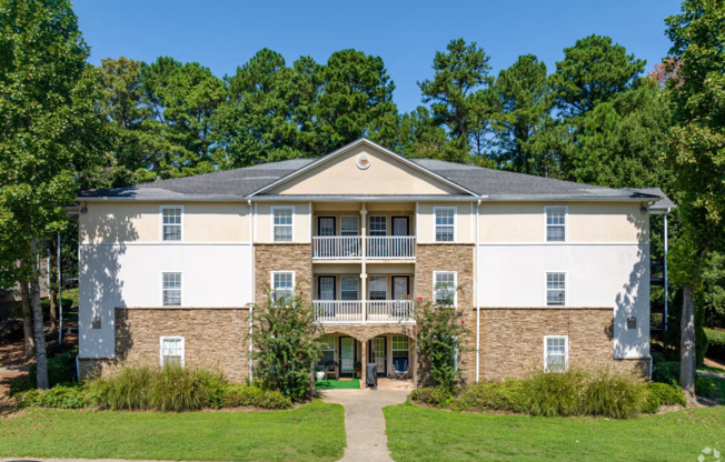 2 beds, 1 bath, 755 sqft, $1,099, Unit 437