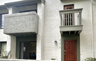 8750 VILLA LA JOLLA DR