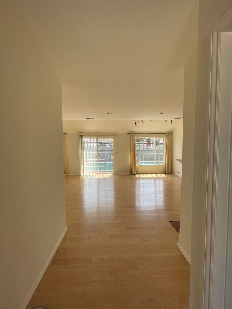 Charming 3 bedroom pool home