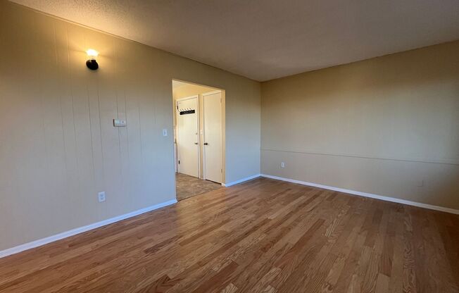 1 bed, 1 bath, 800 sqft, $1,050, Unit Unit 1