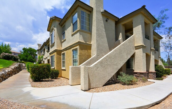 10225 King Henry #104 - Stunning Corner 3 bedroom Unit!