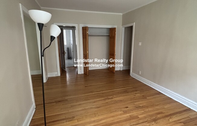 910 Reba Pl