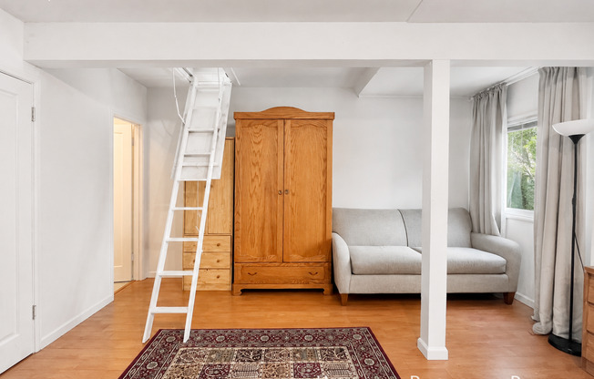399 BELLEVUE AVE